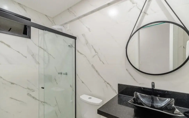 2BR apt w/ BBQ 750m From Beach Rvn2003