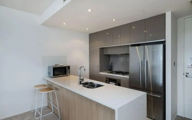 Accommodate Canberra - Lakefront