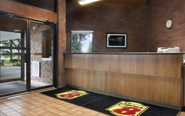 Super 8 Beachwood Cleveland Area
