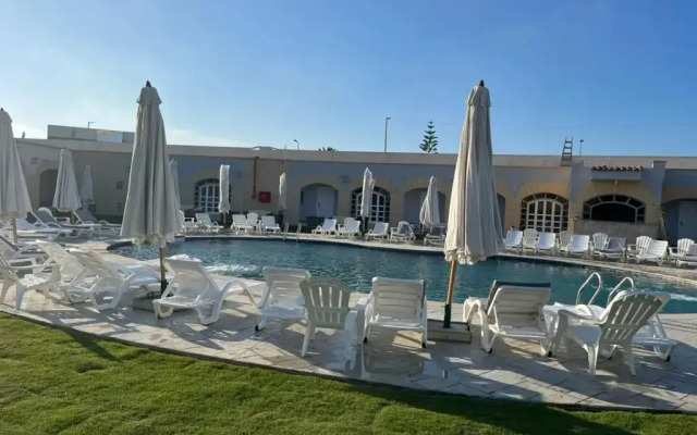 Golden Lake Hotel