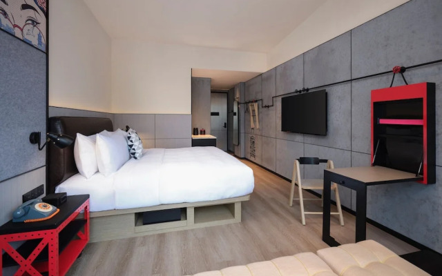 Moxy Ningbo Old Bund