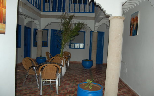 Riad Eraounak Souiri Hotel