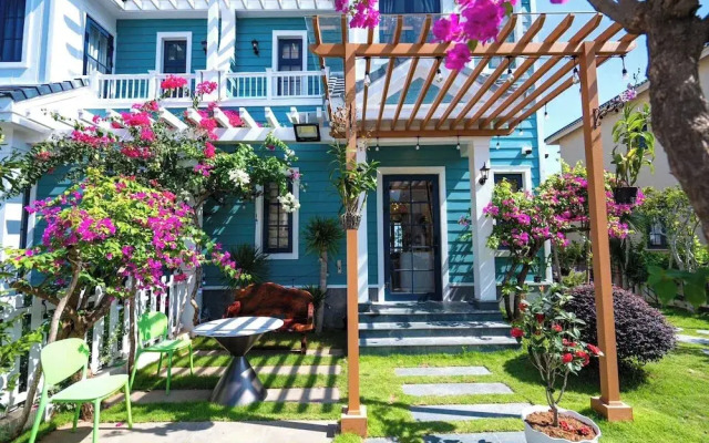 Luxury 4 Br Cherry Villa - Novaworld PT