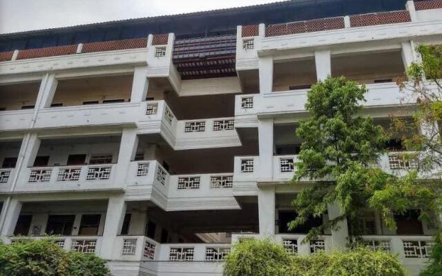 Neww College House