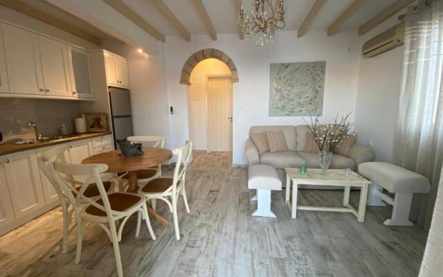 Petridi Maria Suites & Apartments