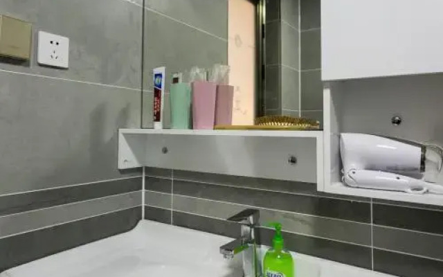 Xi'an Beilin·Yongning Gate· Locals Apartment 00140400