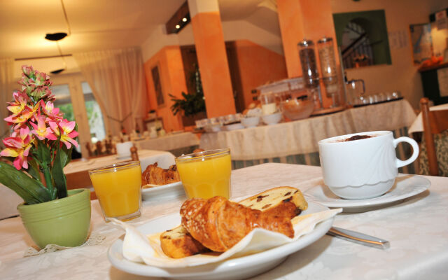 Marolda Hotel