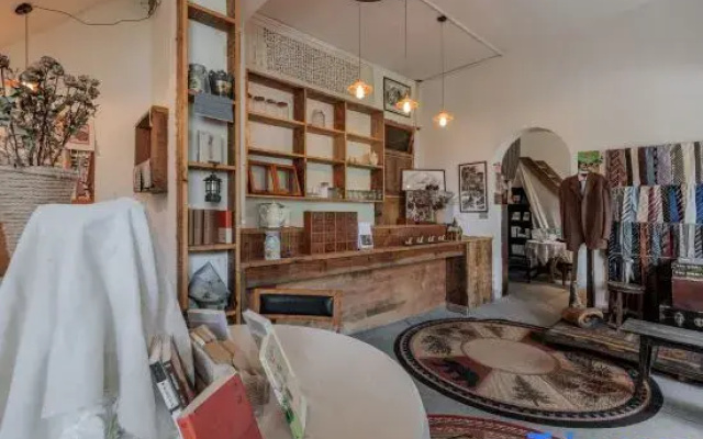 Jishan Bookstore·Tiantai River View Youth Hostel