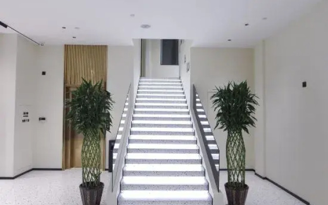 Chifeng Mobei Hotel (Yongye Square Branch)