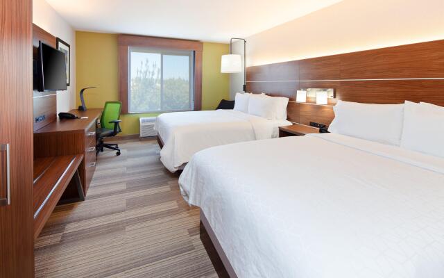 Holiday Inn Express & Suites Clovis-Fresno Area by IHG