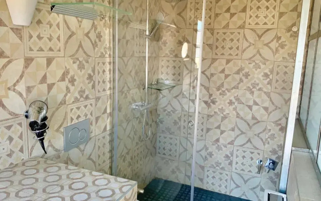 Luxury Studio Unique View Near Main Station