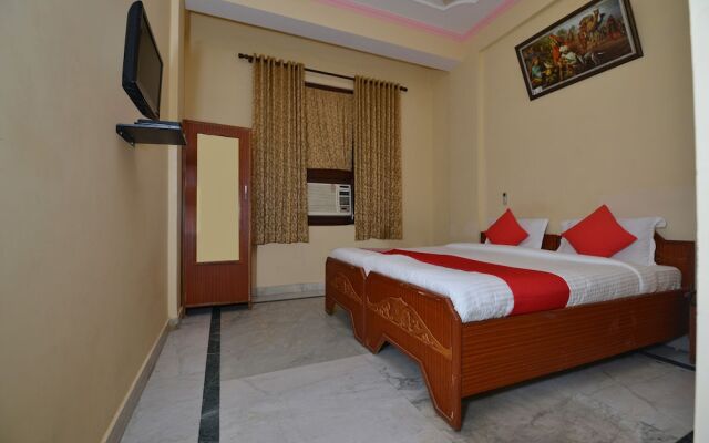 OYO 18830 Hotel Rampur Haveli