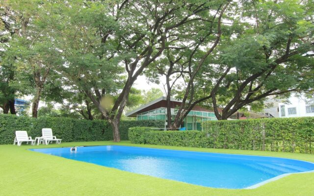 Big Tree Residence Suvarnabhumi