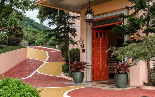 Altamira Boutique House