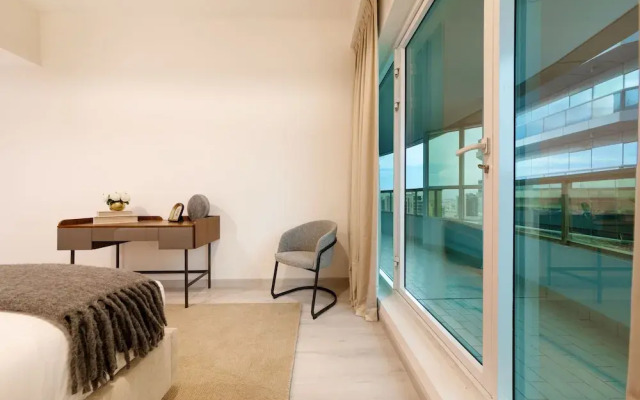 Maison Privee - Millennium Executive Tower