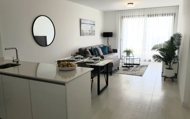 Contemporary two Bed, two Bath Apartment