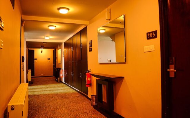 Hotel Pine Spring Gulmarg