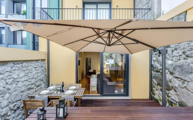 Pinheiro Terrace Downtown Apartment by DA'HOME