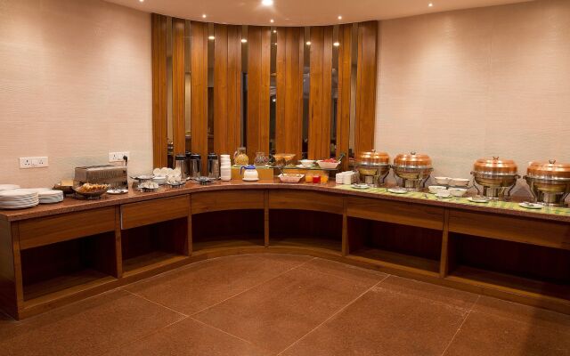 7 Apple Hotel Pimpri Pune