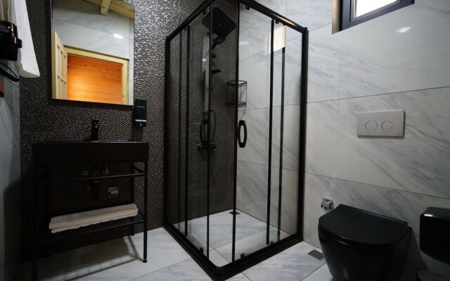 Venek Villa Suit