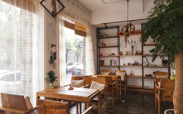 Yue Love Hotel