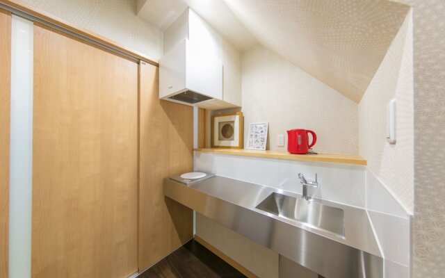 GUESTHOUSE Higasikujyou Yanagi Sitamachi