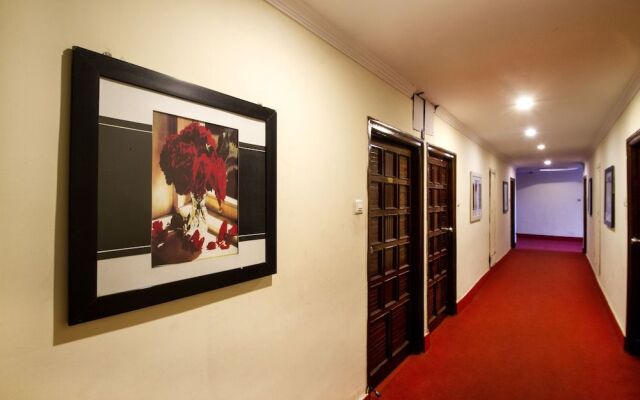 Hotel Rainbow Sapphire