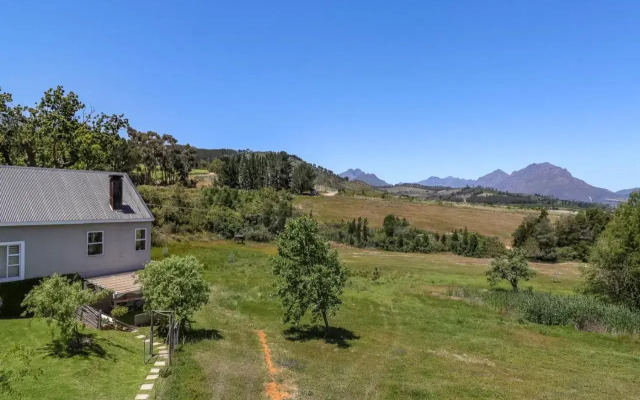 Wildlife Retreat on a Wine-Farm