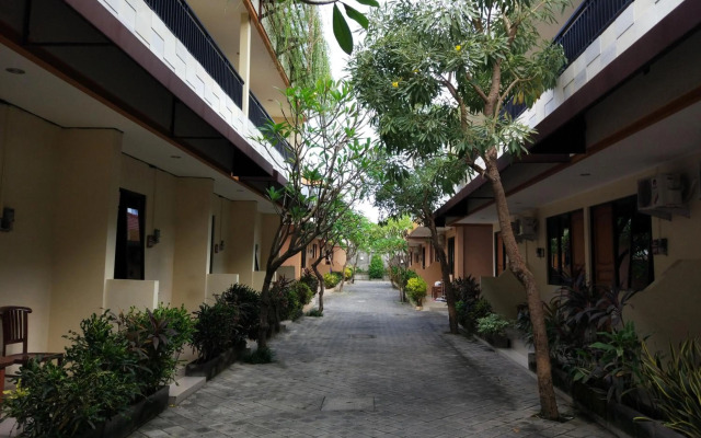 Dee Mansion