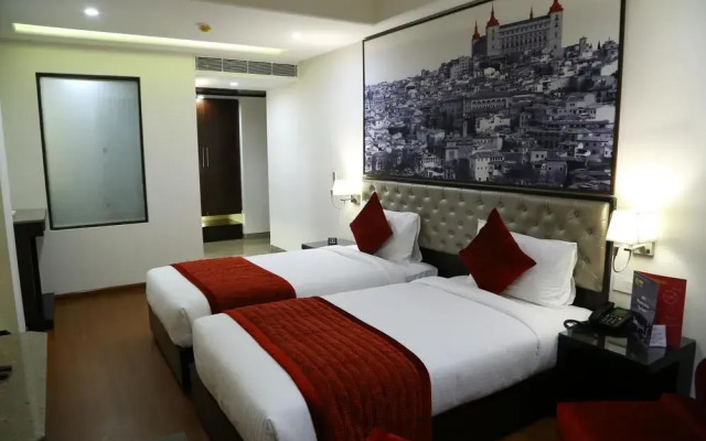 OYO Premium Ptl Chowk Phase 5 Mohali(Cha095)