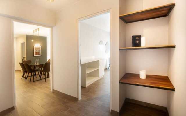 w Upscale 2BR in Miraflores