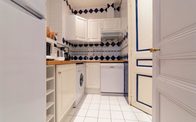 The Boat Apartment 1