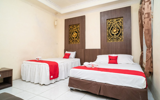 RedDoorz near Uniska Banjarmasin – Guest Rooms – Banjarmasin