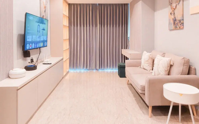 Modern Look And Comfy 1Br Apartment Branz Bsd City