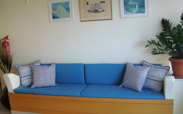 Philippos Studios & Apartments