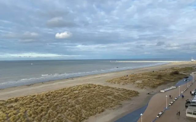 Apartment in Nieuwpoort With Garden