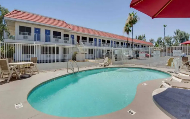 Motel 6 Tempe, AZ - Broadway - ASU