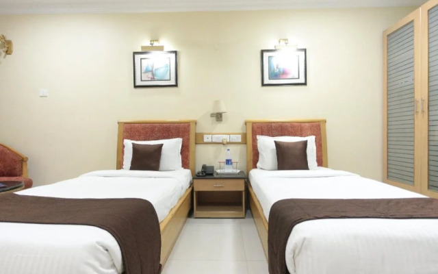 OYO Flagship 342 Anna Nagar- MMM Hospital