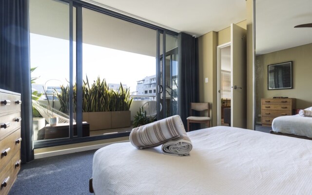 Spacious 1 Bedroom Apt Close To Green Square & Pool