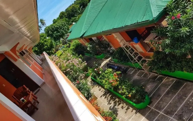 White Beach Guest House