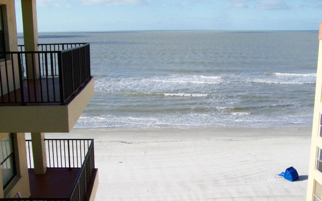 Las Brisas Condominiums