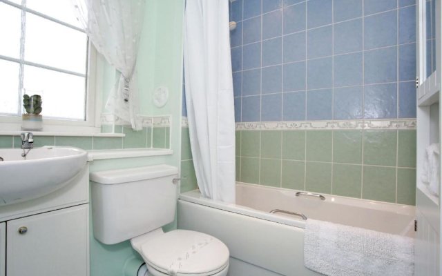 Fonthill Apartment