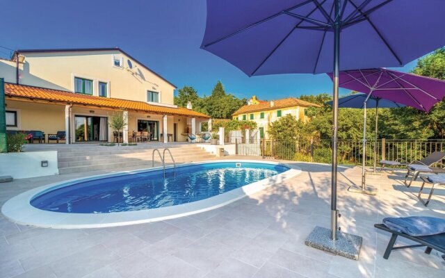 Awesome Home in Praputnjak With Wifi, Outdoor Swimming Pool and 4 Bedrooms