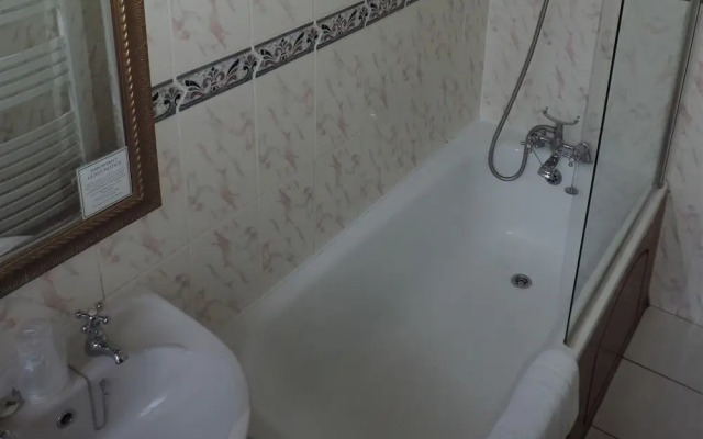 Bath House Hotel