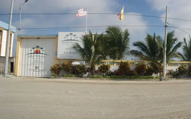 Hostal Palmeras Playa Milina