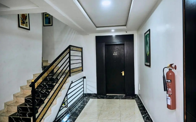 Отель 247 Luxury Hotel & Apartment Ajah