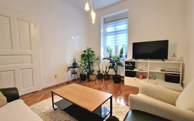 Charming 50m2 Apartment in Zagreb City Center