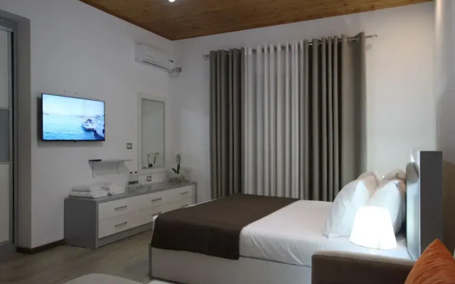 ORCHIDS Hotel