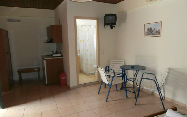 Glafki Studios & Apartments