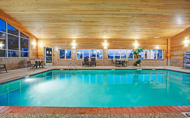 Super 8 By Wyndham Rogers Minnesota